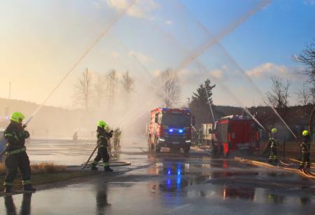 Prispetje nove avtocisterne PGD Cerknica 03 FOTO LJUBO VUKELIČ